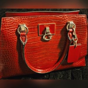 GUESS PURSE